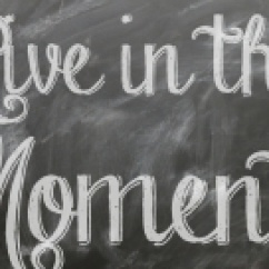live_in_the_moment-wallpaper-2560x1440