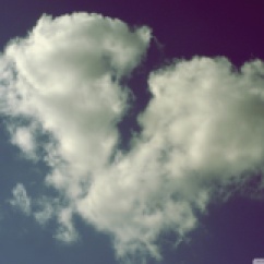 broken_heart_shaped_cloud-wallpaper-2000x1333